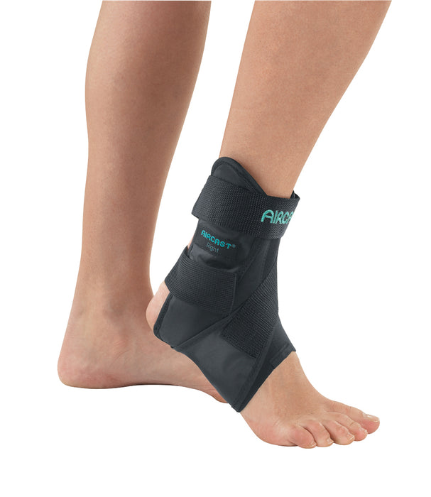 AirCast 02MSR Airsport Ankle Brace Small M 5.5 - 7, Right